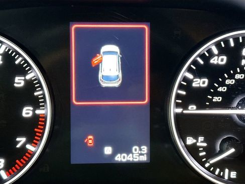 Certified 2025 Subaru Crosstrek 2.0i Premium image 10