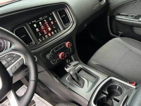 Used 2015 Dodge Charger SXT RWD image 35