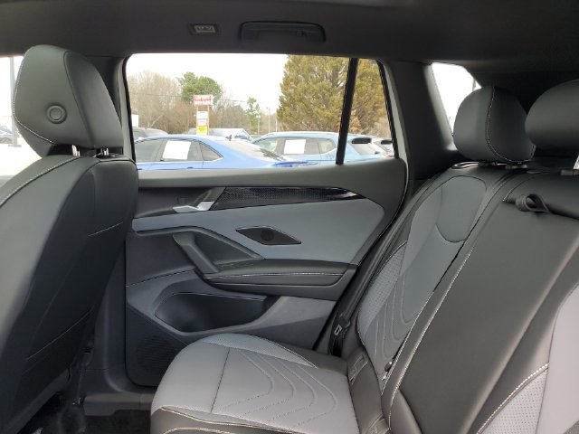 New 2026 Volkswagen Tiguan SE R-Line FWD image 10