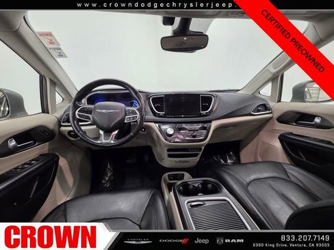 Certified 2021 Chrysler Pacifica Touring-L image 18