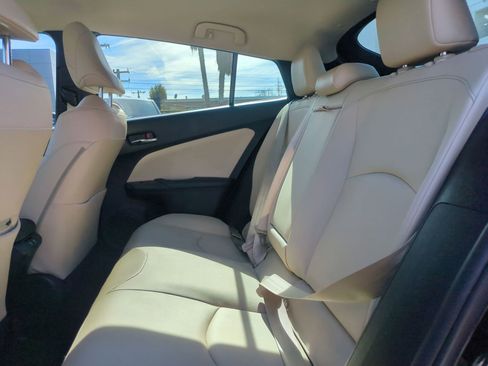 Used 2022 Toyota Prius Limited image 24