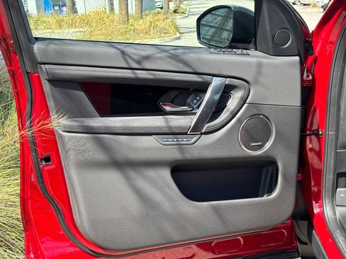 New 2025 Land Rover Discovery Sport S image 17