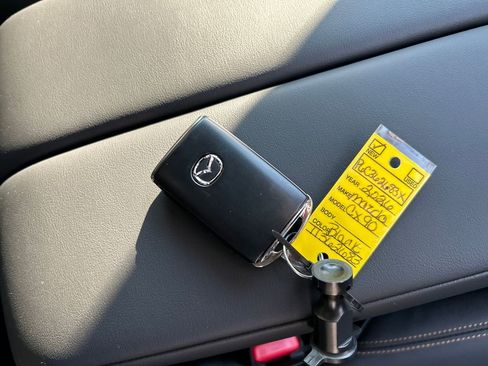 New 2026 MAZDA CX-90 3.3 Turbo w/ Select Package image 33