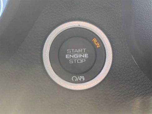 Used 2025 RAM 1500 Laramie image 22