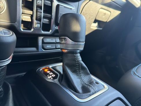 Used 2024 Jeep Wrangler High Altitude image 17