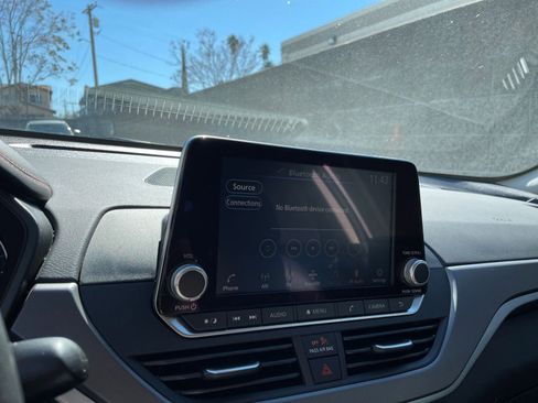 Used 2025 Nissan Altima 2.5 SR image 20