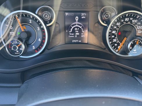 Used 2022 RAM 2500 Tradesman w/ Chrome Appearance Group image 23