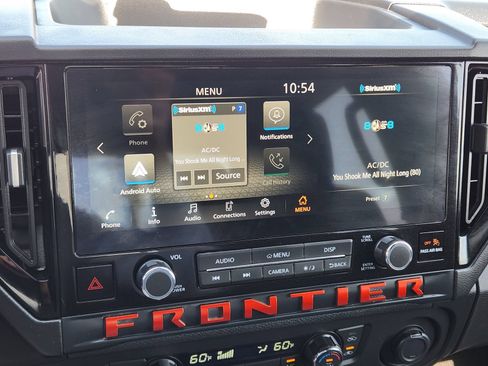 Used 2025 Nissan Frontier PRO-4X w/ Tow Package AWD/4WD image 17