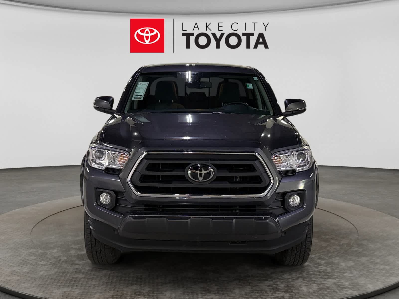 Used 2023 Toyota Tacoma SR5 w/ Technology Package AWD/4WD image 14