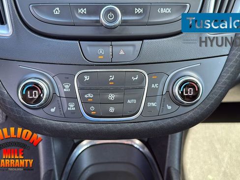 Used 2023 Chevrolet Malibu LT image 22