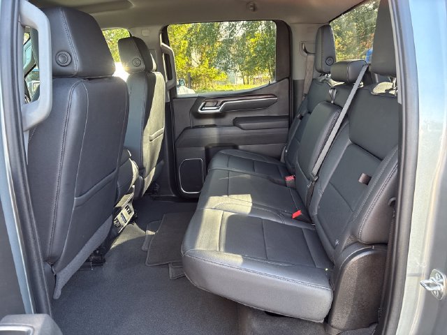 Used 2026 GMC Sierra 1500 SLT AWD/4WD image 18