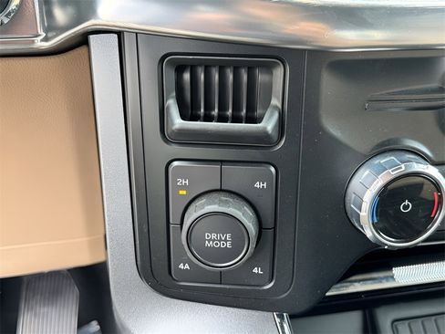 Used 2023 Ford F150 Lariat w/ Equipment Group 502A High image 21