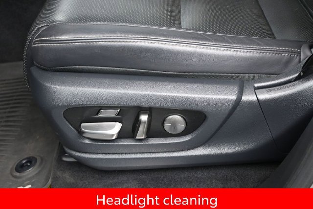 Used 2023 Lexus LX 600 4WD w/ Luxury Package image 27