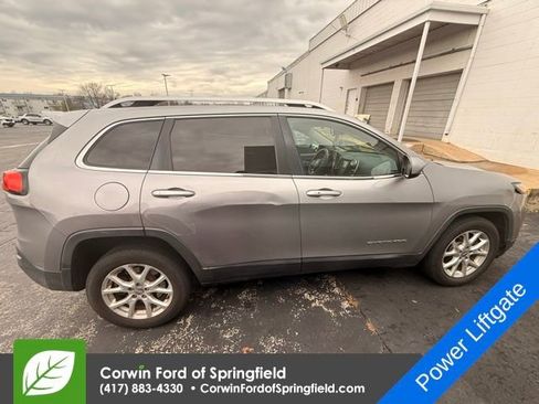 Used 2016 Jeep Cherokee Latitude w/ Comfort/Convenience Group image 10