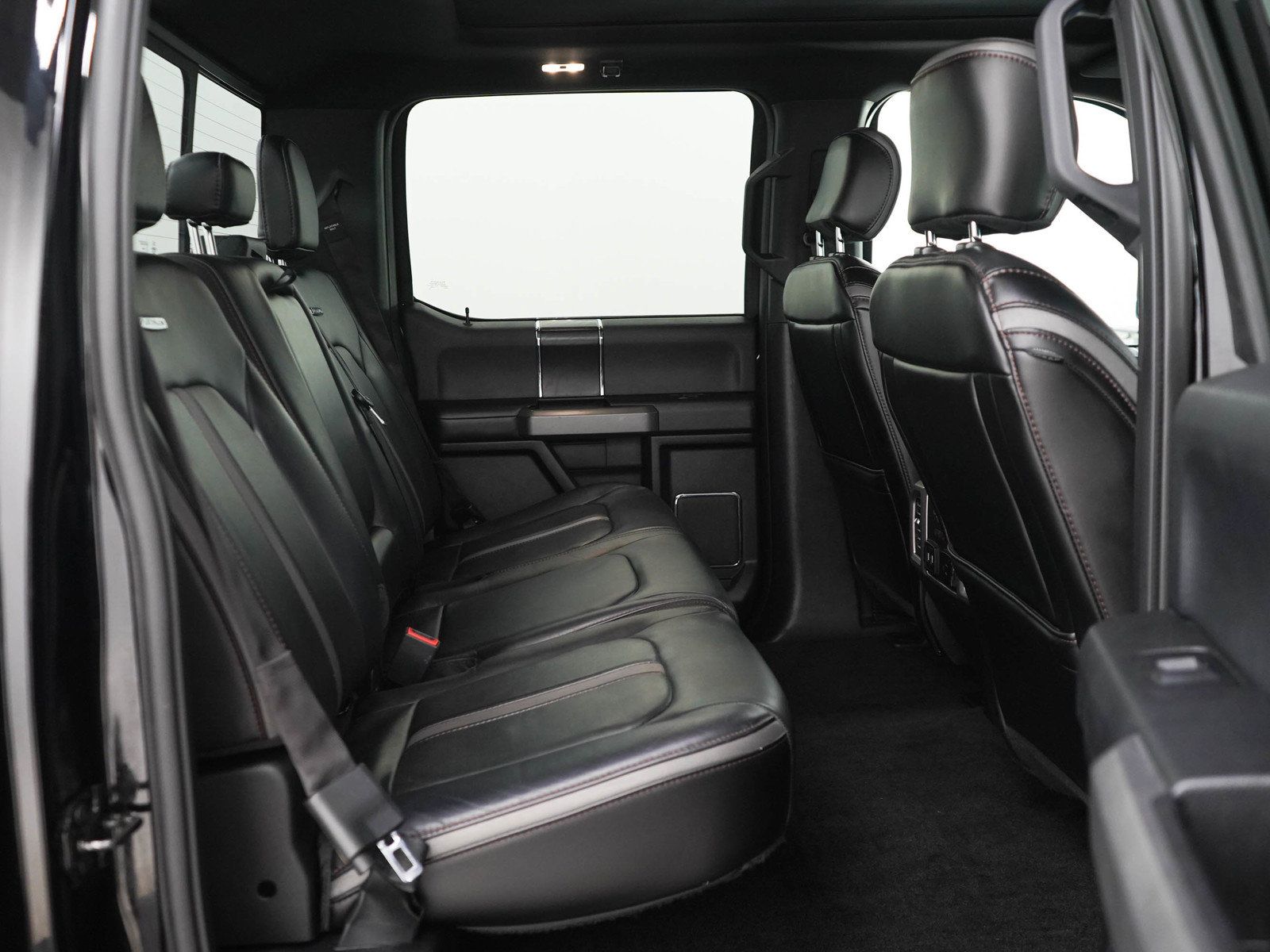 Used 2018 Ford F150 Platinum w/ Equipment Group 701A Luxury AWD/4WD image 12