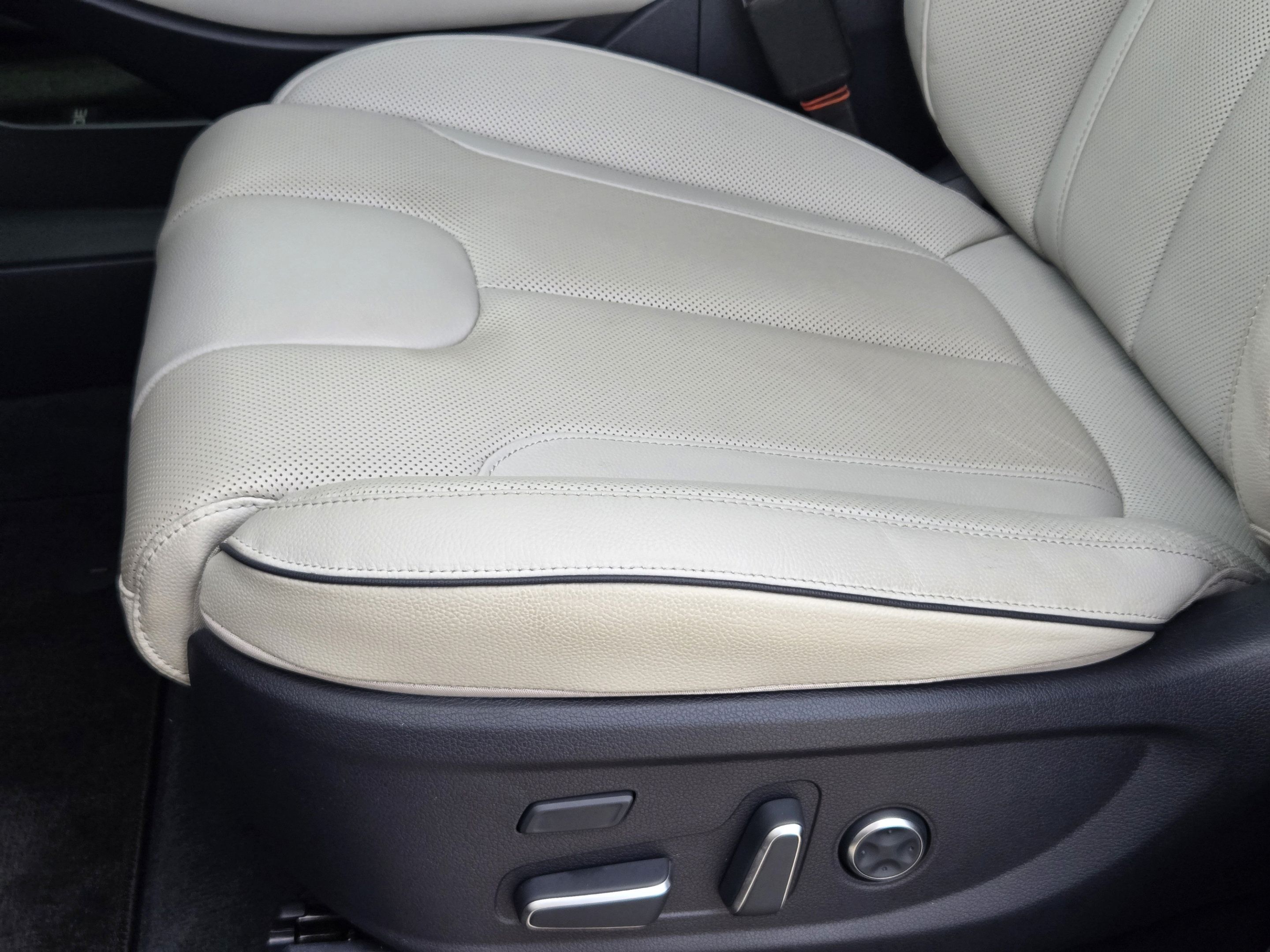 Used 2024 Hyundai Palisade Limited FWD image 22