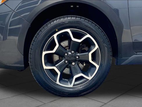 Used 2015 Subaru Crosstrek 2.0i Premium w/ Moonroof Package AWD/4WD image 9