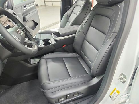 New 2026 GMC Terrain Elevation w/ Elevation Premium Package image 19