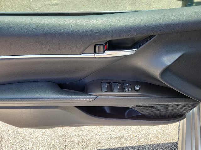 Used 2024 Toyota Camry XSE FWD image 16
