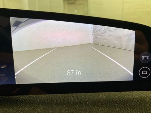 Used 2024 Lucid Air Pure RWD image 15