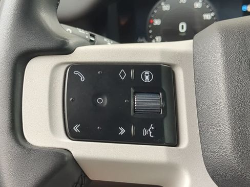 Certified 2025 Land Rover Defender 110 S AWD/4WD image 25