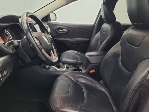 Used 2014 Jeep Cherokee Trailhawk w/ Comfort/Convenience Group image 17