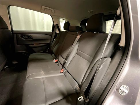 Used 2025 Nissan Rogue S image 15