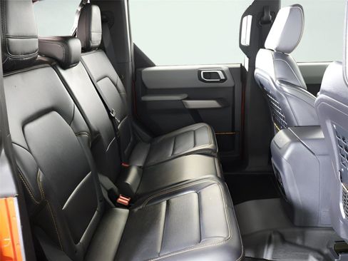 Used 2023 Ford Bronco Badlands AWD/4WD image 32