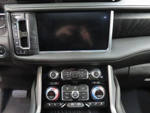 Used 2021 GMC Yukon XL Denali w/ Denali Premium Package image 51