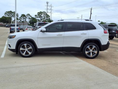 Used 2019 Jeep Cherokee Limited FWD image 25