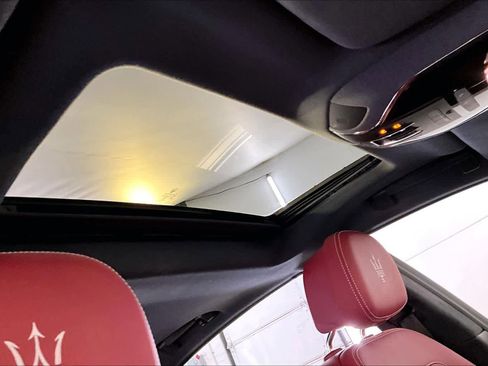 Used 2018 Maserati Quattroporte S GranLusso Q4 image 14