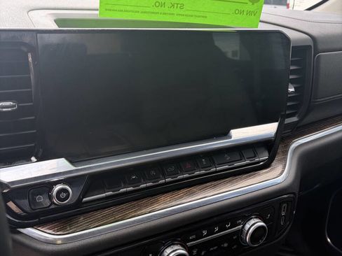 Used 2023 GMC Sierra 1500 SLE w/ X31 Off-Road Package image 20