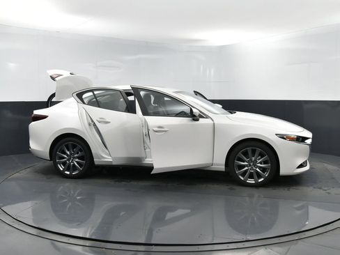 New 2026 MAZDA MAZDA3 2.5 S Sedan w/ Preferred Pkg image 37
