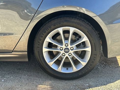 Used 2020 Ford Fusion SE image 19