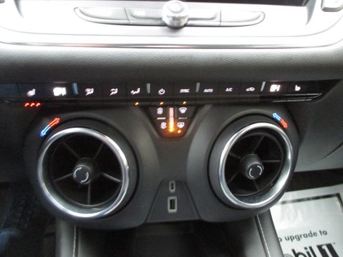 Used 2023 Chevrolet Blazer LT w/ Convenience Package image 18