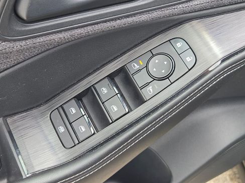 Used 2021 Nissan Rogue S FWD image 19