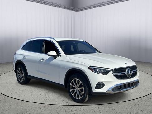 Used 2025 Mercedes-Benz GLC 300 image 5