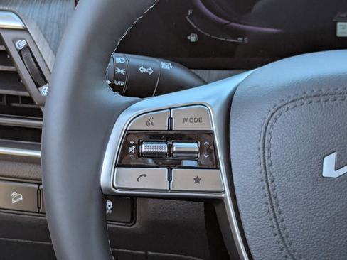 New 2025 Kia Telluride EX image 17