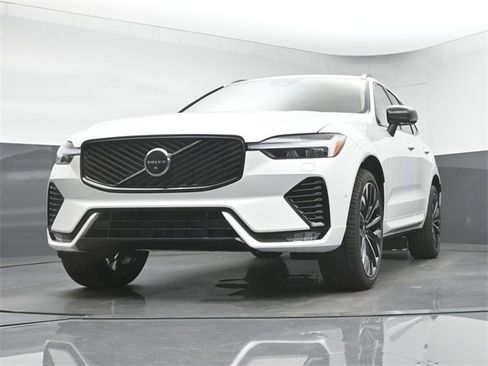 New 2026 Volvo XC60 B5 Ultra w/ Protection Package Premier image 40