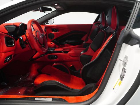 Used 2023 Aston Martin V12 Vantage RWD image 13
