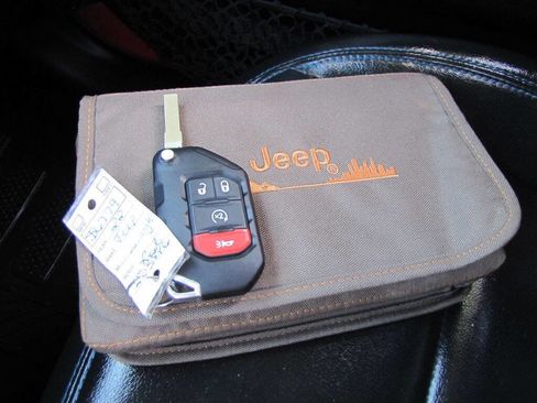 Used 2022 Jeep Wrangler Unlimited Rubicon 4xe w/ Cold Weather Group image 46