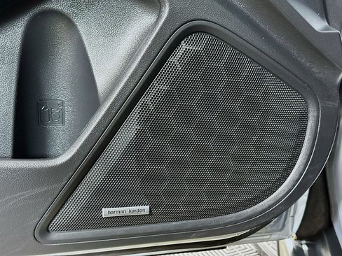 Used 2023 Subaru Outback Limited image 19