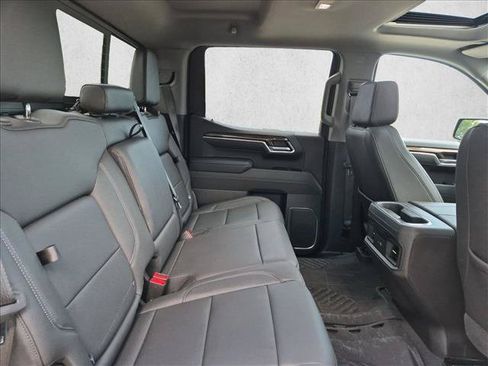 Used 2025 Chevrolet Silverado 1500 LT Trail Boss w/ LT Trail Boss Premium Package AWD/4WD image 21