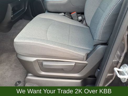 Used 2024 RAM 2500 Tradesman w/ Chrome Appearance Group image 10