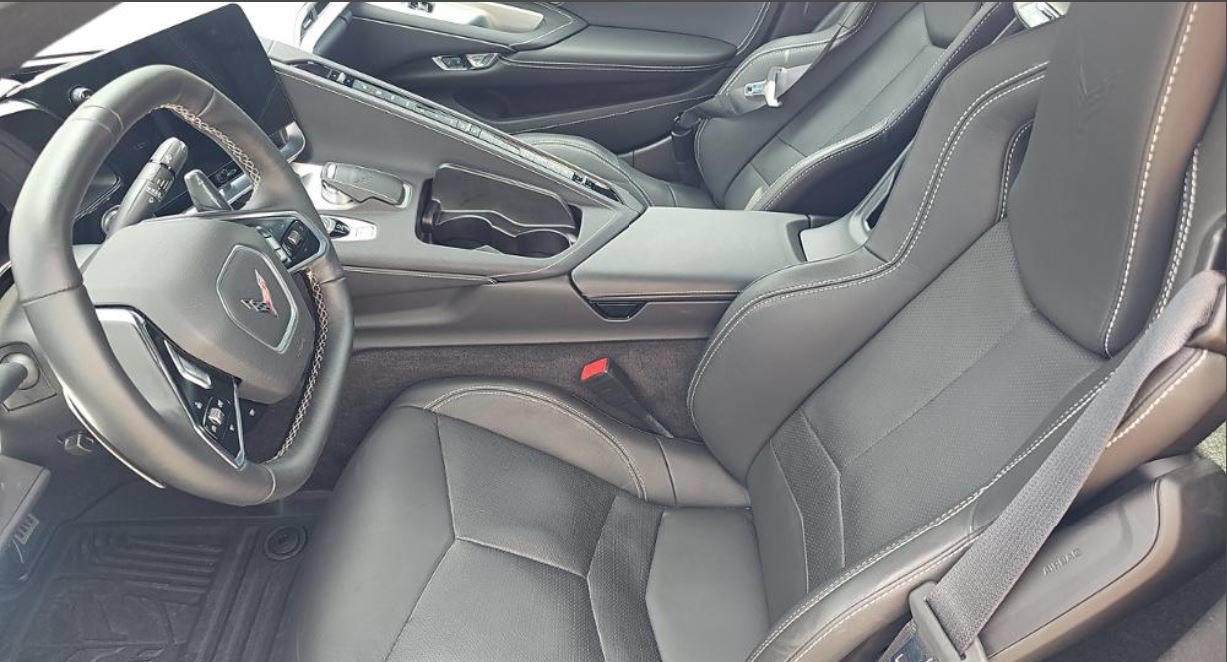 Used 2023 Chevrolet Corvette Stingray Preferred Conv RWD image 7
