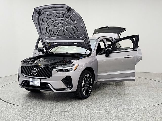 New 2026 Volvo XC60 B5 Plus w/ Protection Package Premier AWD/4WD image 9