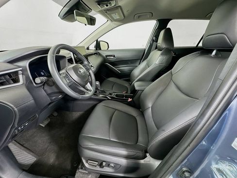 Certified 2025 Toyota Corolla Cross XLE FWD image 21