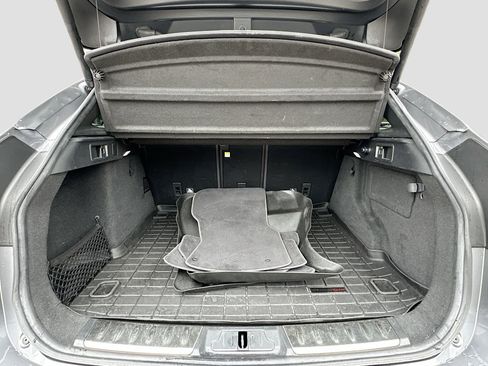 Used 2020 Jaguar F-PACE Premium image 26