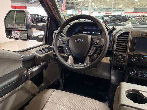 Used 2019 Ford F350 XLT w/ XLT Premium Package image 14