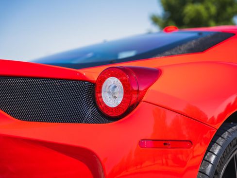 Used 2015 Ferrari 458 Speciale Coupe RWD image 32